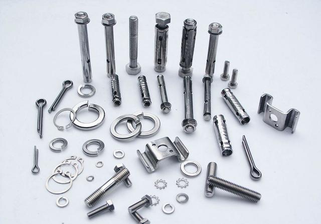 常規(guī)款標(biāo)準(zhǔn)件（緊固件）的分類：螺栓、螺母、螺柱